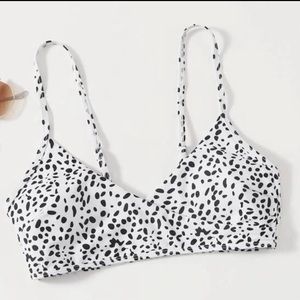 i am selling a SHEIN bathin suit that’s never been worn at all